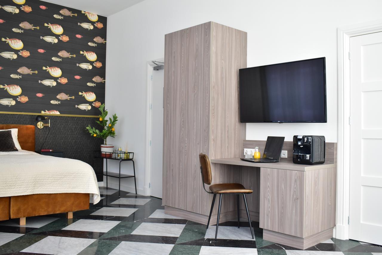 Brasss Hotel Suites Haarlem Eksteriør bilde A room at the hotel