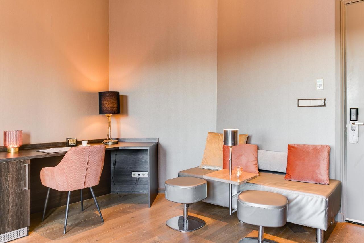 Brasss Hotel Suites Haarlem Eksteriør bilde A room at the hotel