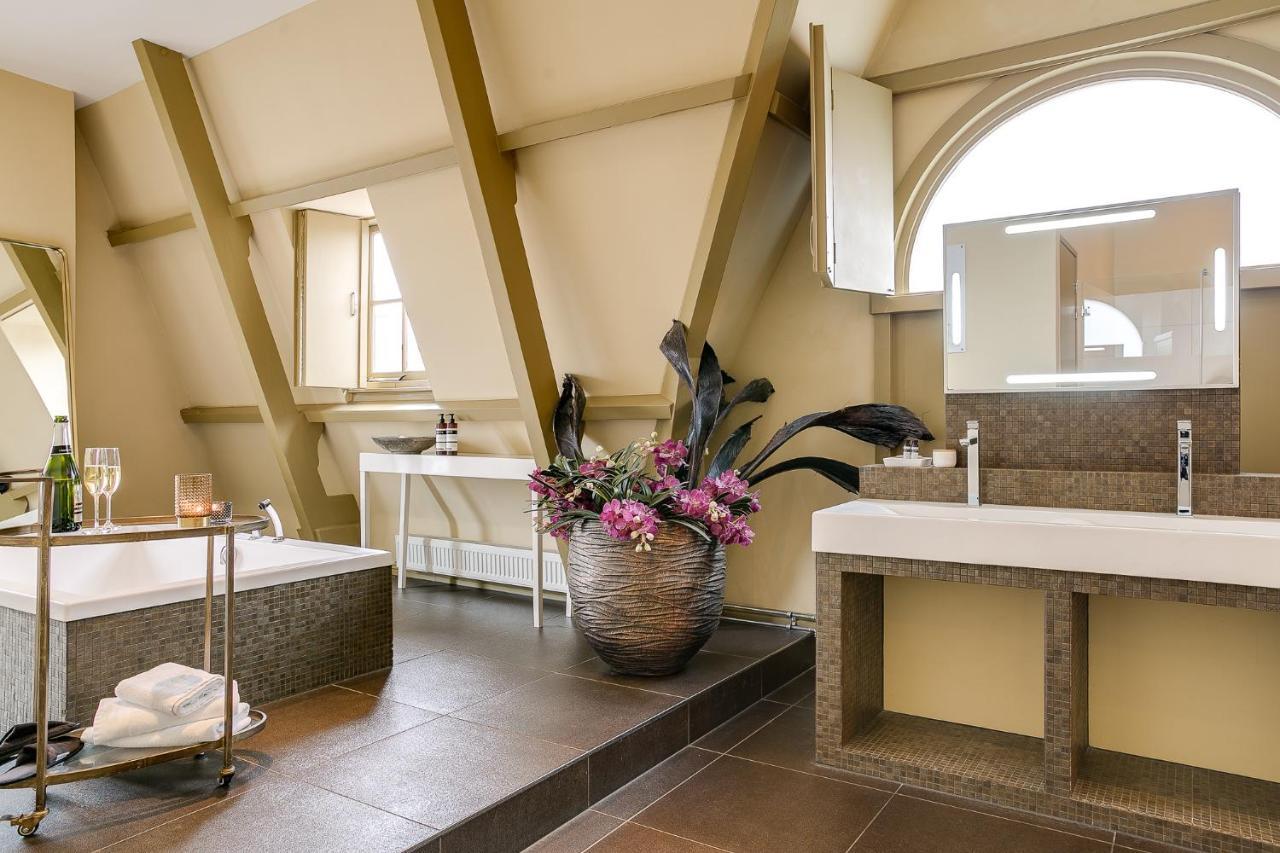 Brasss Hotel Suites Haarlem Eksteriør bilde Bathroom