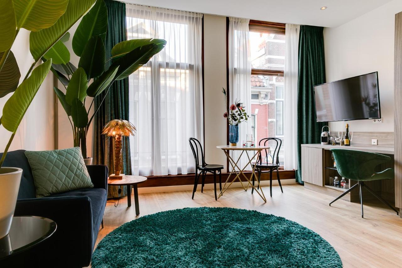 Brasss Hotel Suites Haarlem Eksteriør bilde A typical apartment at the hotel